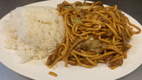 L32. Beef Lo Mein Frokostspecial