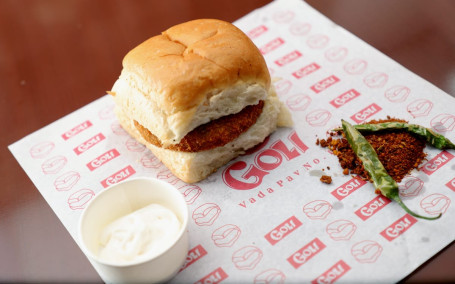 Makka Palak Vadapav