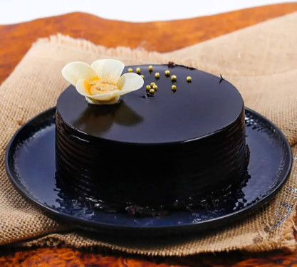 Eggless Chocotruffle Cake