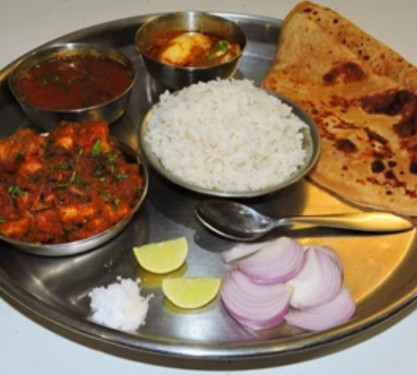 Paneer Saoji 4 Roti Jeera Rice Papad Salad.