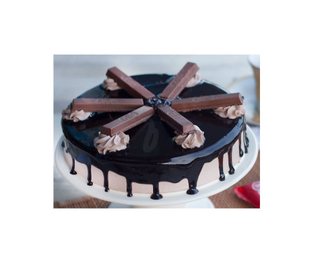 Eggless Kitkat Chocolate Cake(500 Gms)