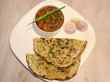 Butter Chole Kulcha Combo