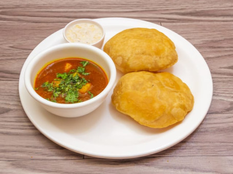 Aloo Sabji Poori (5 Pcs)