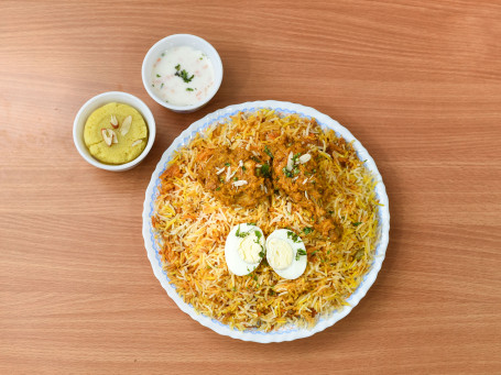 Lazeez Murg Makhani Biryani