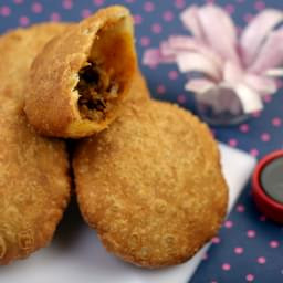 Pyaj Kachori (2 Pc)