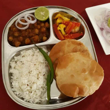 Chhole Jeera Rice Bhature (2 Pcs)