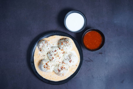 Cheesy Tandoori Gravy Steam Momos(6 Pcs)