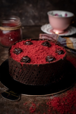 Red Velvet Truffle Cake Eggless