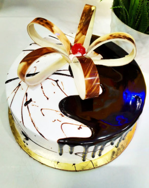 Vanilla Choco Cake (1 Pound)