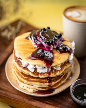 Pancakes, Hazelnut Cream,