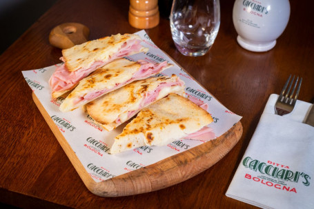 Piadina Cooked Ham And Mozzarella Cheese