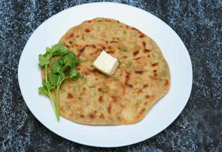 Paneer Paratha (1Pcs) Dahi And Pickel