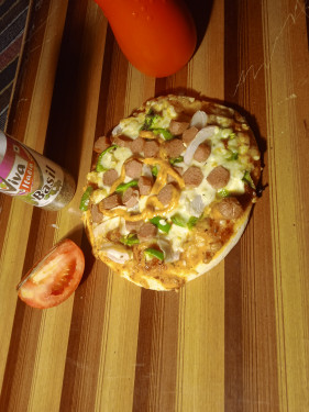 Medium Non Veg Dominator Pizza