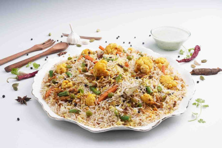 Lucknowi Veg Dum Biryani [Serves 2-3]