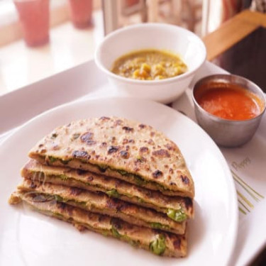 Stuffed Matar Paratha With Salad Chutney Butter