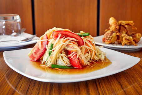 Green Papaya Salad (Spicy)