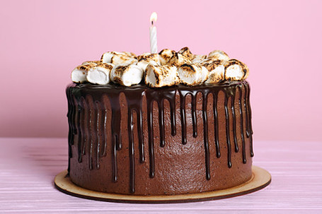 Chocolate Dripping Marshmallow Cake