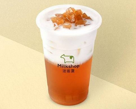 Honey Barley Tea Latte With Golden Cube Jelly . Honey Barley Tea Latte With Golden Cube Jelly