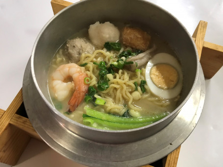 Hot Pot Ramen