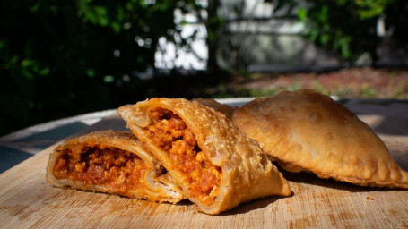 25 Mini Beef And Cheese Empanada