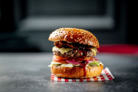 Fredags Glaseret Burger Med Pommes Frites