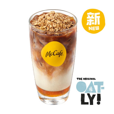 Iced Salted Caramel Oatly Latte Dòng Yán Yán Jiāo Táng Yàn Mài Kā Fēi Iced Salted Caramel Oatly Latte