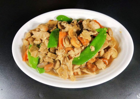 Stir Fried Pork With Cashew Nuts (May Contain Peanuts) Yāo Guǒ Ròu Piàn