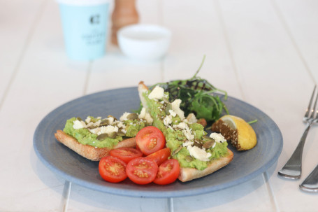 Smashed Avo Topped Toast (259 G) (1590 Kj)