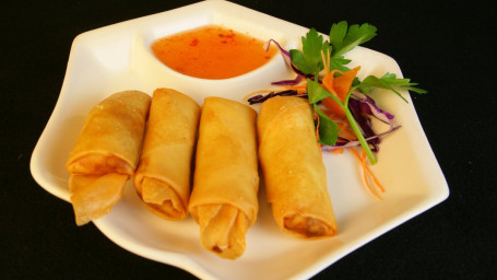 Chicken Egg Rolls (4 Pieces)