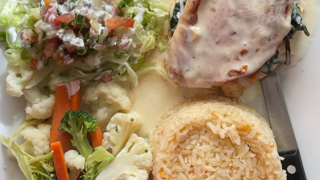 Pechuga Rellena Con Salsa Blanca De Queso Stuffed Chicken Breast With White Sauce And Cheese