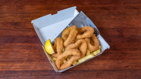 Crumbed Calamari And Chips (6 Pieces)