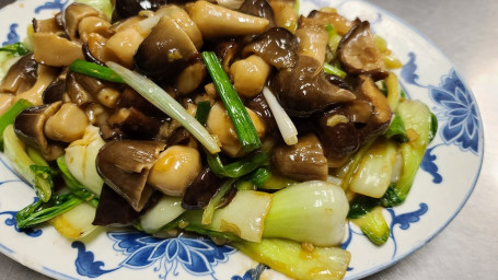 K39. Korean Style Mushrooms And Bok Choy