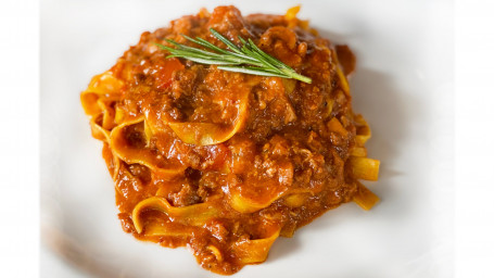 Tagliolini Con Ragout Di Manzo