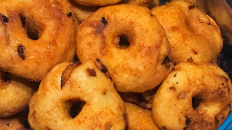 Uzhunnu Vada (Medu Vada) Indian Doughnut (2 Pcs)