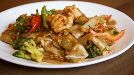 N6. Drunken Noodles Spicy