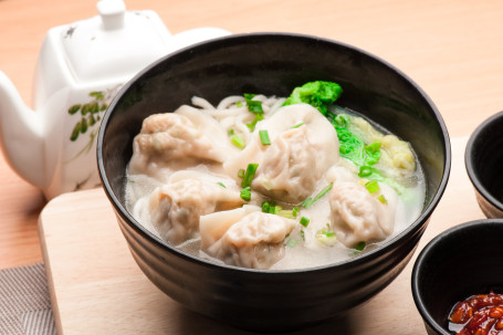 Má Là Jīng Cōng Niú Ròu Jiǎo Miàn Spicy Green Onion Beef Dumpling Noodles