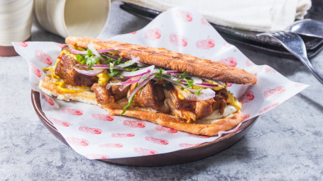 Smoked Pork Sandwich Yān Xūn Zhū Ròu Shǒu Gōng Miàn Bāo