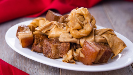 Hóng Shāo Ròu Bǎi Yè Jié Spiced Pork And Tofu Skin