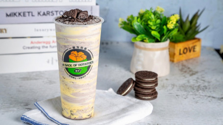 F14. Oreo Milk Tornado (Ice Blended)