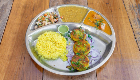 Aloo Tikki (Potato Cutlet) Thali