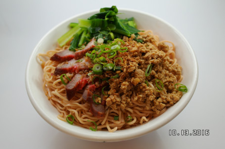 Kolo Mee Special (R) 1 Coke