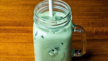 16 Oz Iced Matcha Latte