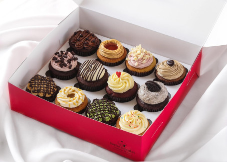 12 Pieces Regular Cupcakes Box Set