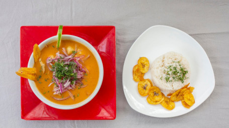 1. Encebollado De Pescado