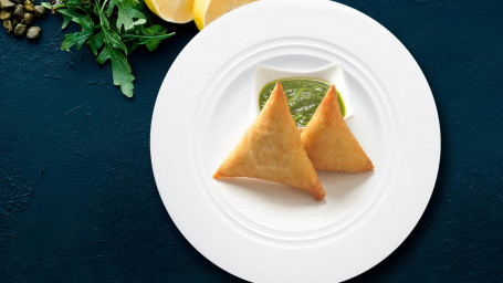 Famous Indian Veg Samosa