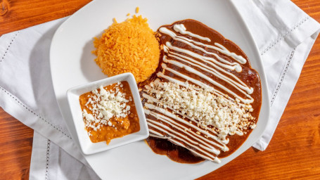 Enchiladas De Mole-Middag