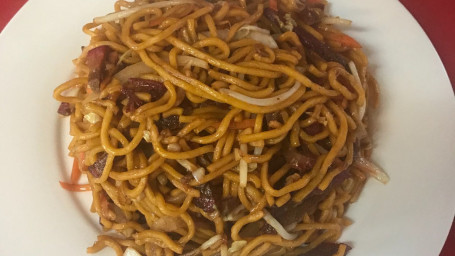 C8. Flæskesteg Lo Mein