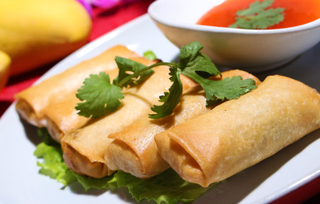 Crispy Vegetarian Spring Rolls Cuì Zhà Sù Chūn Juǎn