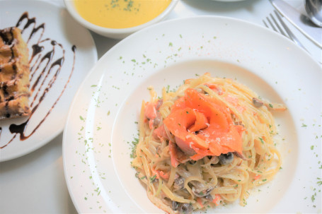 Set Smoked Salmon Linguine Yān Sān Wén Yú Jì Lián Biǎn Yì Fěn