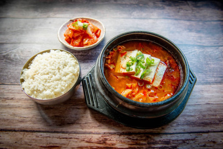 Kimchi-Jjigae (Spicy)